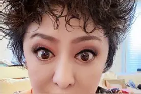 向太剪短发太惊艳，电爆炸头染棕色发色，10级美颜变“蛇精”图片