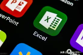 老板让我根据颜色求和与计数，我不会，同事用宏表函数轻松搞定图片