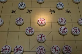 职业象棋棋手遇到路边摆摊的江湖棋局能顺利破解吗？图片