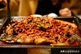 超级好吃的家庭版“烤鱼”详细教程来了，上桌就被抢，超过瘾！图片