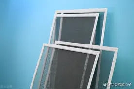 掌握清洗纱窗最快速有效的方法，卫生干净彻底清除顽固污垢及灰尘图片