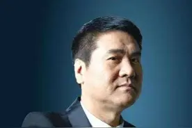 北大博士：战士因“虚荣”冲锋陷阵！自称调侃，奇葩言论被骂无情图片