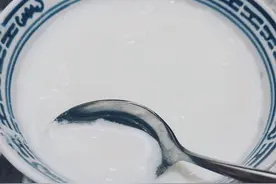 夏天到了，这碗甜品做给女人吃，暖胃散寒，养颜美容，口感滑嫩嫩图片