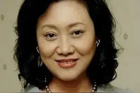 “国民婆婆”王丽云：与丈夫离婚成好友，女儿车晓成了她的依靠图片