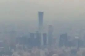 空中俯瞰北京CBD，528米高的中国尊鹤立鸡群，唯我独尊图片