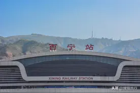 兰州至重庆、西宁至成都高铁线路，连接兰西都市圈与成渝城市群图片