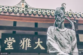 一代诗圣：他家房顶被吹坏，寒夜只能盖湿被，他却在为百姓担忧图片