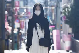 春季时尚街拍，戴口罩也挡不住小姐姐们的美图片