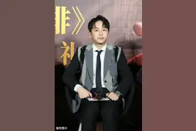 接不到吻戏的彭昱畅终于有女朋友了！图片