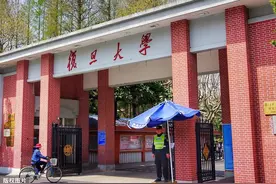 40岁复旦博士月入7000，年轻网红年薪千万，问题出在哪里？图片
