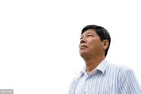 老领导退休了，以前动动嘴的事，现在动腿也不行了图片