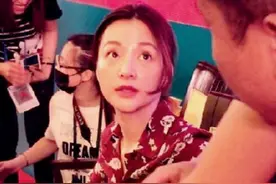看到年轻时的董卿，才知道什么是沉醉了岁月，惊艳了时光图片