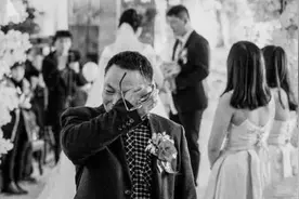 给爸爸发信息说“我怀孕了”，回复扎心！网友：笑着笑着就哭了图片