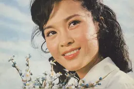 方舒：二婚情断屠洪刚，两个女儿两个爸，至今失意不再婚图片