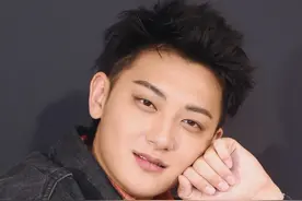 为什么《创1》杨超越哭黄子韬还安慰她？图片