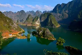安心游记-广西百色行，看艰苦教育基地浩坤小学，狼狈攀爬猪笼洞图片