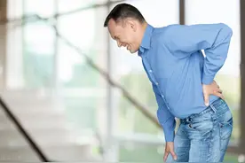 有一种堪比分娩的肾痛，该如何缓解？医生：这颗肾还好吗？图片