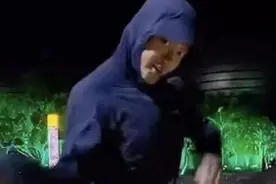 41岁印小天走出离婚阴霾，广场跳舞放飞自我！致敬乘风破浪的姐姐图片
