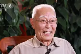 祝85岁张勇手生日快乐！《林海雪原》少剑波，离休后常住乡下农舍图片