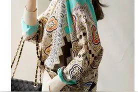 早秋微凉，换上这“慵懒风”洋气小衫，气质颜值都加分不少图片