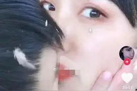网红女幼师嘴对嘴亲吻男童引争议，性教育，永远别嫌早图片