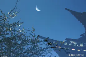 云卷飞山邀对，上联：一片冰心，犹照玉壶明月；下联？图片