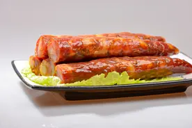 灌好的香肠，不能直接晒，教你正确做法，香肠又香又入味，不易坏图片
