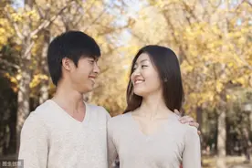 小说：妻子怀孕他满心欢喜，听到邻居低语他愤怒对妻子动手图片