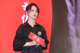 邓莎 成熟有型了 仿佛显老了10岁图片