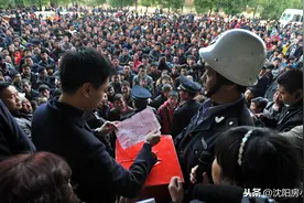 售楼处火爆场面，到底有多少托儿？一天100元？图片
