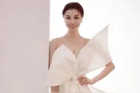 刘翔前妻近照瘦成纸片人，大腿比小腿还细，颧骨突出撞脸谢大脚图片