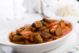 炖牛肉咬不动？多加一勺糖，连高压锅也免了，牛肉软烂不塞牙图片