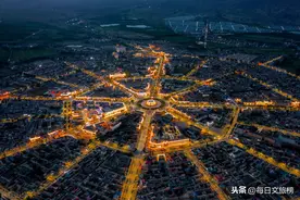新疆特斯克：整座八卦城没有红绿灯，街道布局如迷宫图片