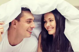 和前夫离婚后，我获得上千万资产，很想找个小男友婚姻重组图片