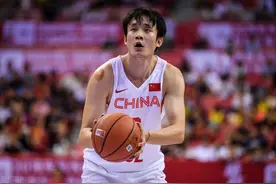 中国男篮名单出炉！山东成大赢家，丁彦雨航领衔，疆辽新人齐入选图片