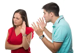 恋爱当中，总爱说“没事”，真的没事吗？图片