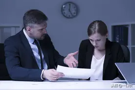 48岁女房东一夜白头！带给我们什么启示？利益面前须先小人后君子图片