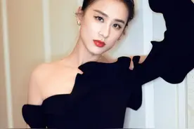 黄圣依气质到骨子里，身穿不对称黑色礼服亮相，高贵又优雅图片