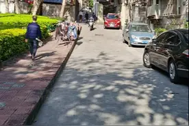 厦门这路段事故频发，电动车常剐到人，附近住户提心吊胆！部门回应图片
