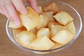 豆腐皮的这个做法火了，个个鼓大炮，吃起来嘎嘣脆，家里小孩爱吃图片
