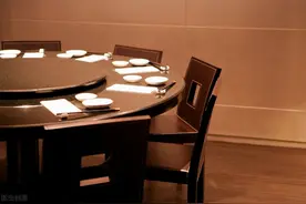 “菜不摆三，筷不成五，席不坐六”，老祖宗的饭局规矩你得了解图片