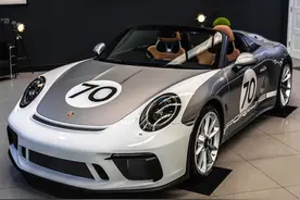 并非改装的保时捷911 Speedster限量版图片