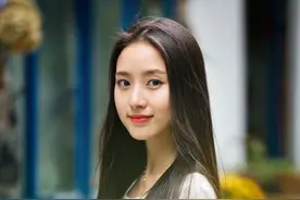 「温柔女生」壁纸 ∣ 温柔的人就像一片沼泽，心甘情愿陷进去图片