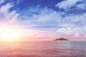 当你唱歌时，饥饿之人用他的肚子来聆听图片