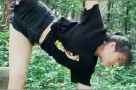 户外瑜伽练习，感受瑜伽与大自然的融合图片