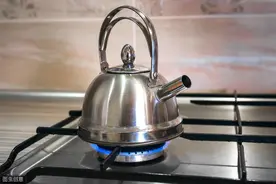 水反复烧开会产生有毒物质吗？「千滚水」能不能喝？图片
