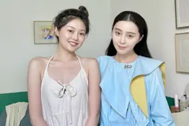 范冰冰与网红同框遭碾压，眼神憔悴假笑拉低颜值，网红心机真不少图片