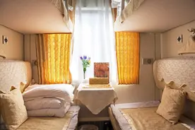 第一次坐软卧的感受图片