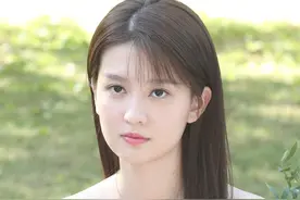 中戏第一的乔欣，4年后遭质疑：你所羡慕的牛逼，是你熬不住的苦图片