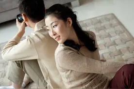 婚姻关系：妻子占有欲太强的表现有哪些？图片